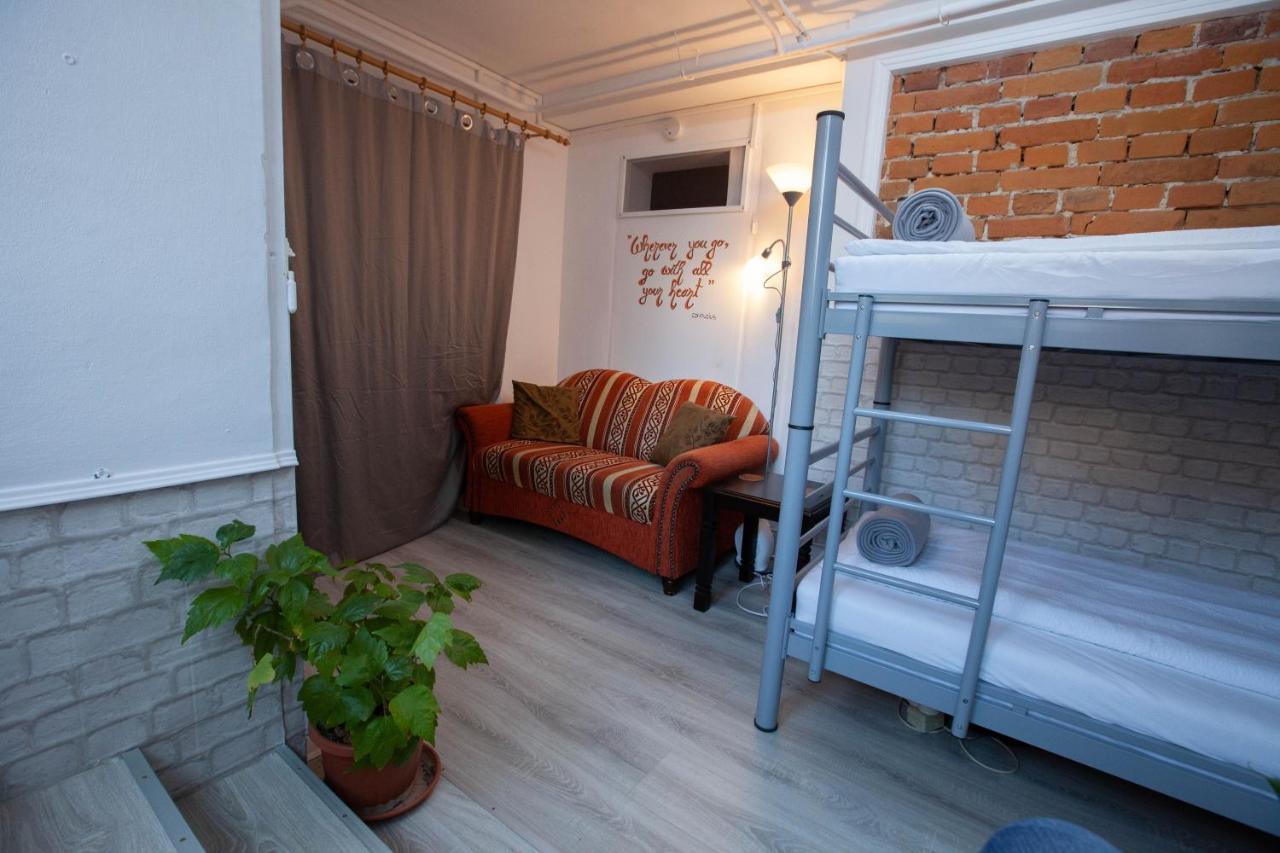 Oradea Central Hostel Екстер'єр фото